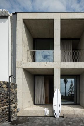 Broken Rock House