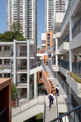 Hongling Middle School Shixia Campus