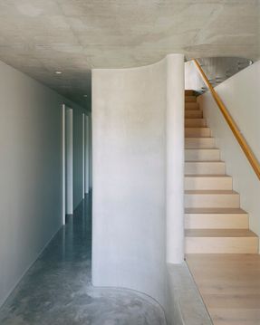 Lee House