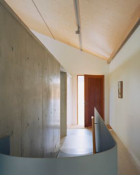 Lee House