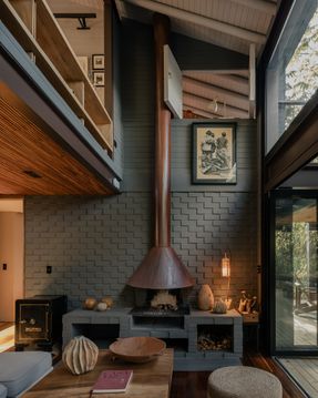 Renovation Of The Mountain House AC.