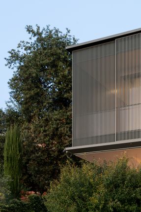 Villa EF