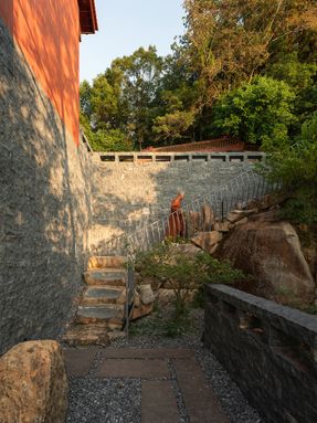 Qing Shui Meditation Retreat Center