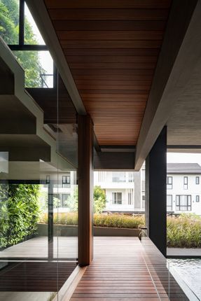 O4 House