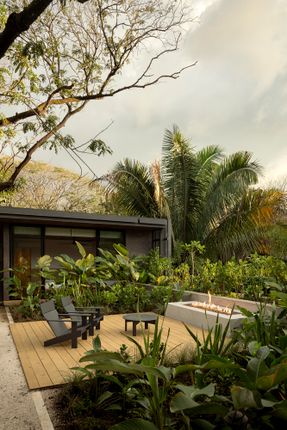 Calma House