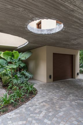 Leloir Studio Pavilion