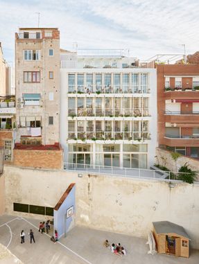 Sants Social Center