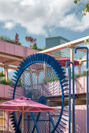 Remise Rosa Complex