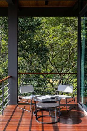 Liù Lín Residence