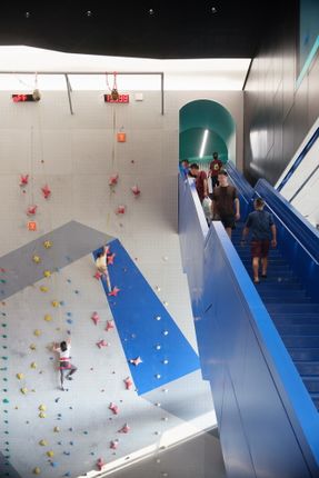 Yuehai Culture And Sports Center