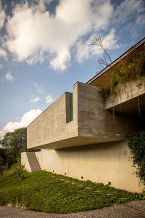 House 258
