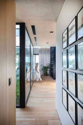 HIKARI House