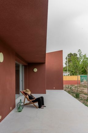 Arena Bruja House