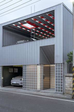 Skin Of Skin House