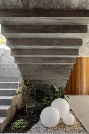 CL House