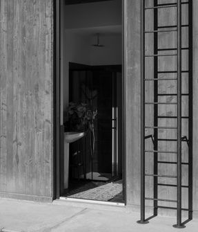 An Unfinished Domestic Device As A Threshold Between Interior And Landscape