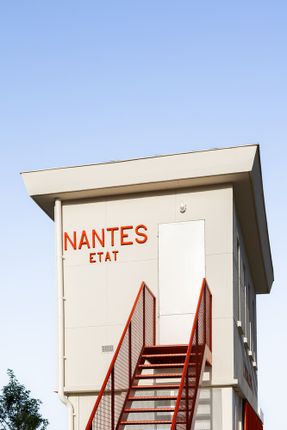 L'aiguilleuse - Renovation Of A Former Railway Signal Box Into A Kiosk-bar