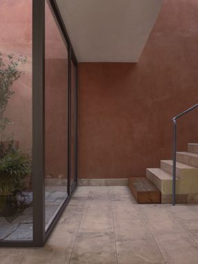 Hōsho House