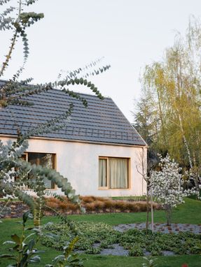 House By The Vineyard