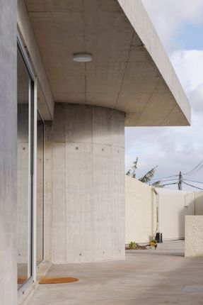 Loungueira House