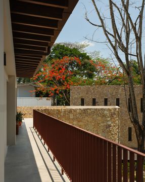 Plaza Pochote Commercial Center