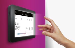 JUNG Smart Panel 8 – Really smart Wireless Home Control