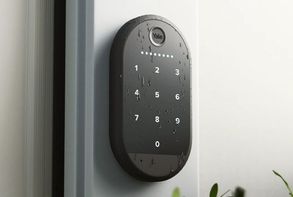 August Yale Keypad Touch Lock