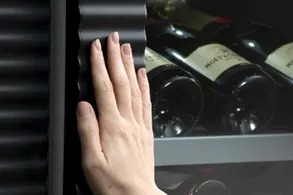 Thermador Freedom® Built-in Wine Cooler 24'' Panel Ready
