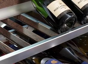 Thermador Freedom® Built-in Wine Cooler 24'' Panel Ready