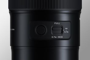 Tamron 90mm F/2.8 DI III VXD M1:1 Camera Lens