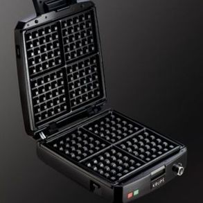 Krupsusa 4 Slice Belgian Waffle Maker GQ502D51r