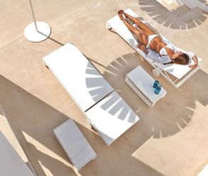 Gandiablasco Flat High Chaise Lounge