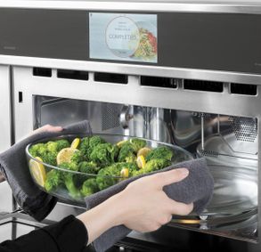 Cafe Café™ 27" Custom Speed Cook Oven With 120v Advantium® Technology