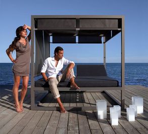 Gandiablasco Elevated Daybed