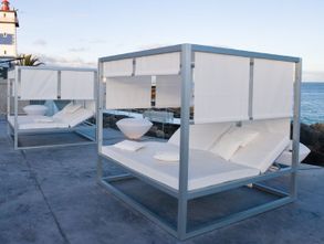 Gandiablasco Elevated Daybed