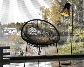 Petite 4610 Floor Lamp