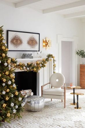 Jonathan Adler Eyes Beaded Art
