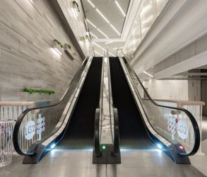 Schindler 9500 Inclined Moving Walk