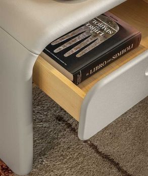 Poltrona Frau Lielow Night Table