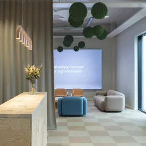 Nordgrona Cloudberry Decor