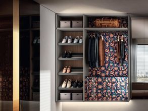 Lago Outfit Walk-In-Closet
