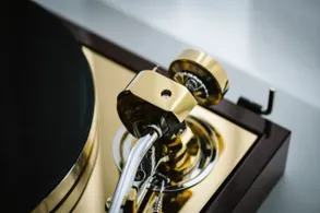 Pro-Ject The Classic Reference Vinyl Playe