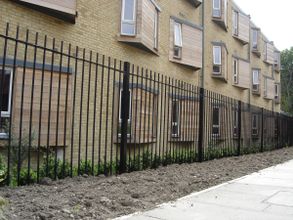 Zaun Vertical Bar Railings