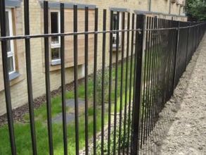 Zaun Vertical Bar Railings