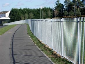 Zaun Vertical Bar Railings