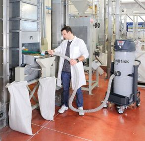 Nilfisk S2 L40 Fn  Vacuum Cleaner