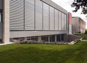 Alumil Smartia M5600 Solar Shading System