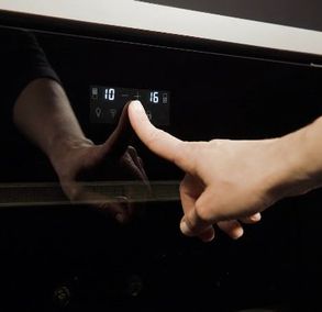 Smeg Wi-Fi Built-in Wine Cooler