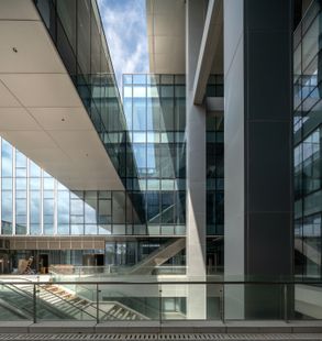Headquarters, Traditional Chinese Medicine Science and Technology Industrial Park