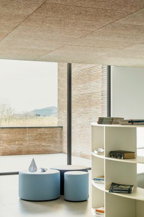 Liceo Montale Pontedera School